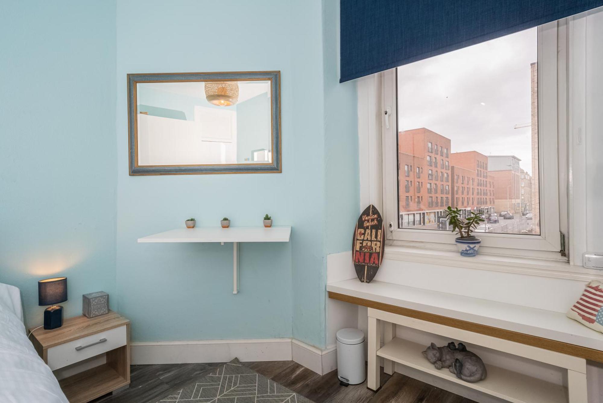 Pass The Keys Trendy Historic Flat Sleeps 4 To 6 Near Leith Shore Apartment Единбург Екстериор снимка